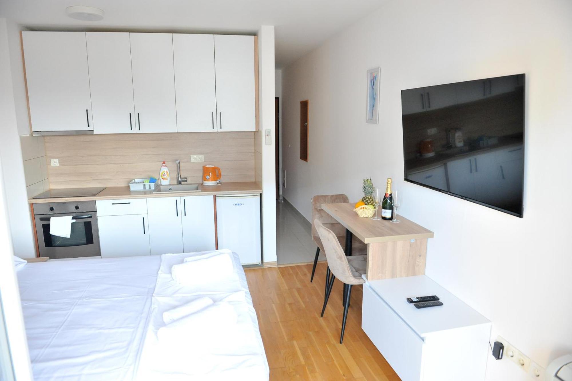 Orca Apartments Мостар Екстериор снимка